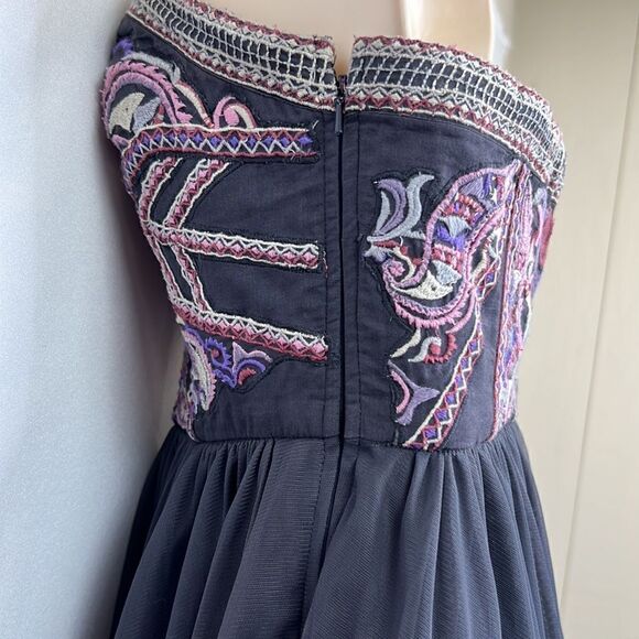 Free People gray embroidered strapless event dress size O - Picture 8 of 11